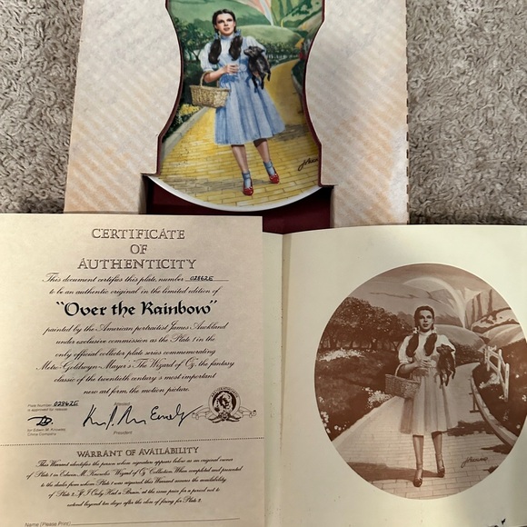 Complete set of 8 Knowles wizard of oz collectors plates - Picture 7 of 9